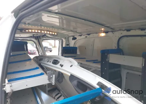 2016 Mercedes-Benz Metris из США, поврежденный, VIN WD3PG2EAXG3101850